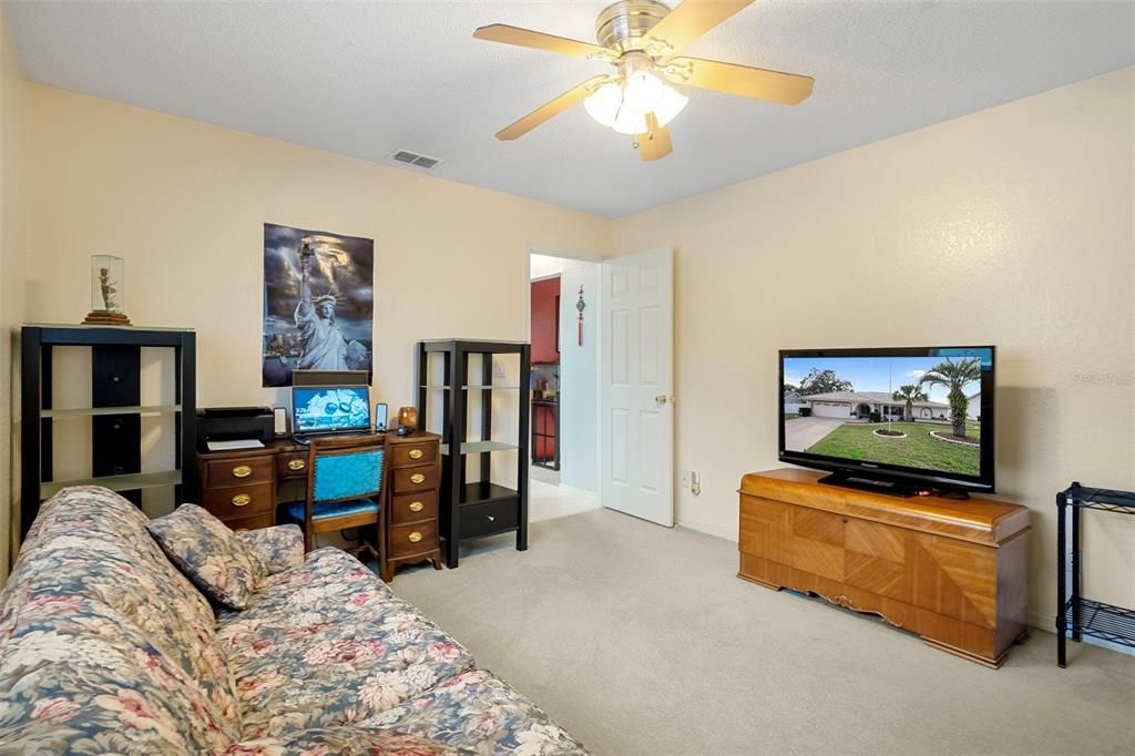 For Sale: $375,000 (3 beds, 2 baths, 1956 Square Feet)