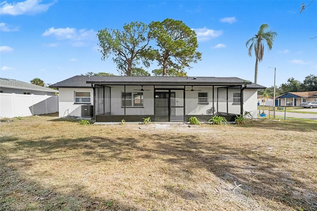 En Venta: $449,000 (3 camas, 2 baños, 1200 Pies cuadrados)