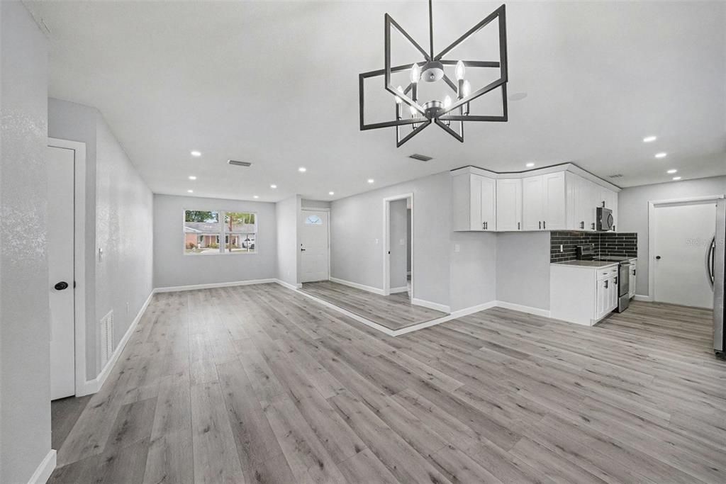 En Venta: $449,000 (3 camas, 2 baños, 1200 Pies cuadrados)