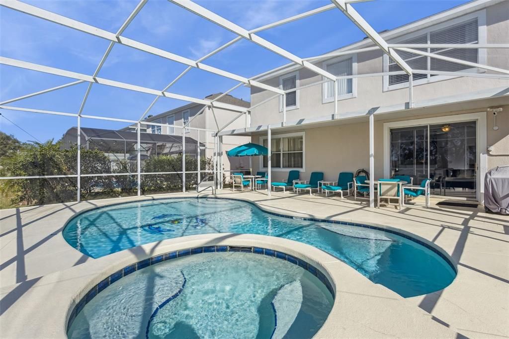 For Sale: $449,999 (5 beds, 3 baths, 2381 Square Feet)