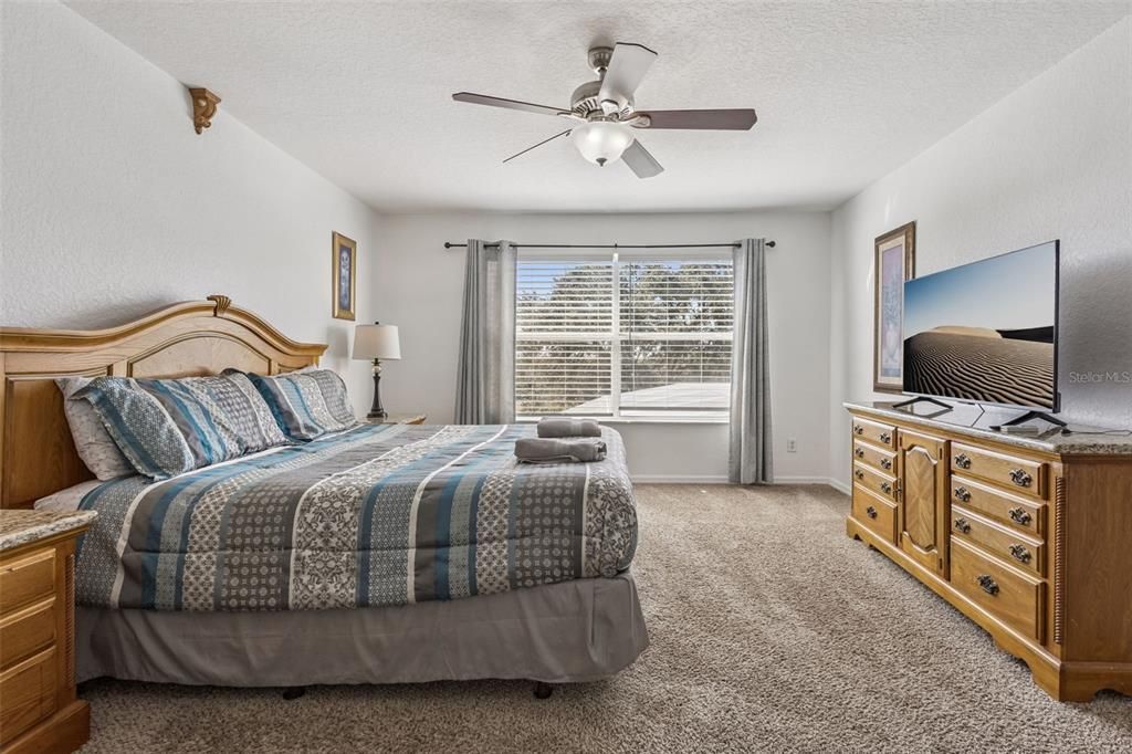 For Sale: $449,999 (5 beds, 3 baths, 2381 Square Feet)