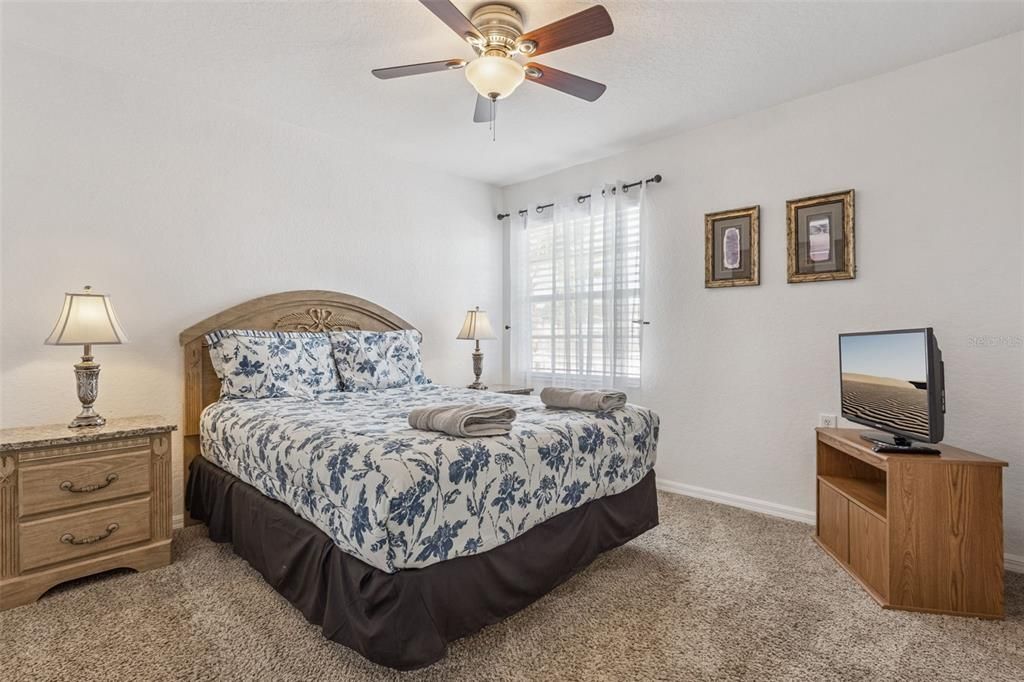 For Sale: $449,999 (5 beds, 3 baths, 2381 Square Feet)