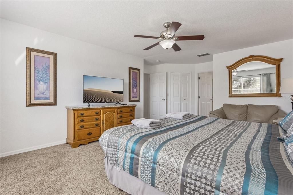 For Sale: $449,999 (5 beds, 3 baths, 2381 Square Feet)