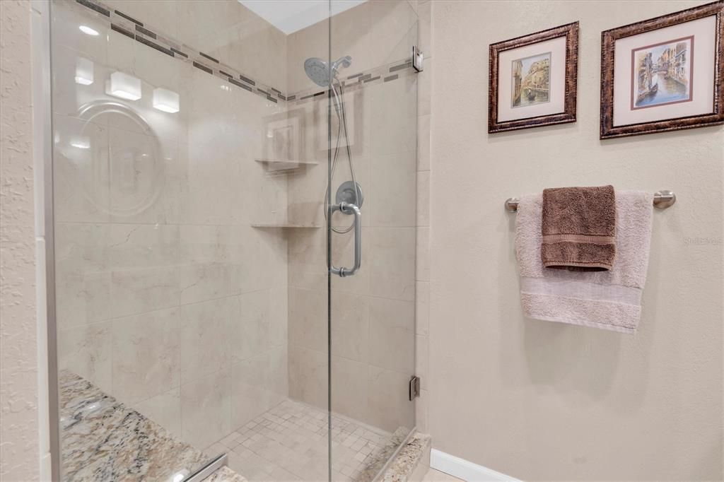 En Venta: $1,215,000 (2 camas, 2 baños, 1510 Pies cuadrados)