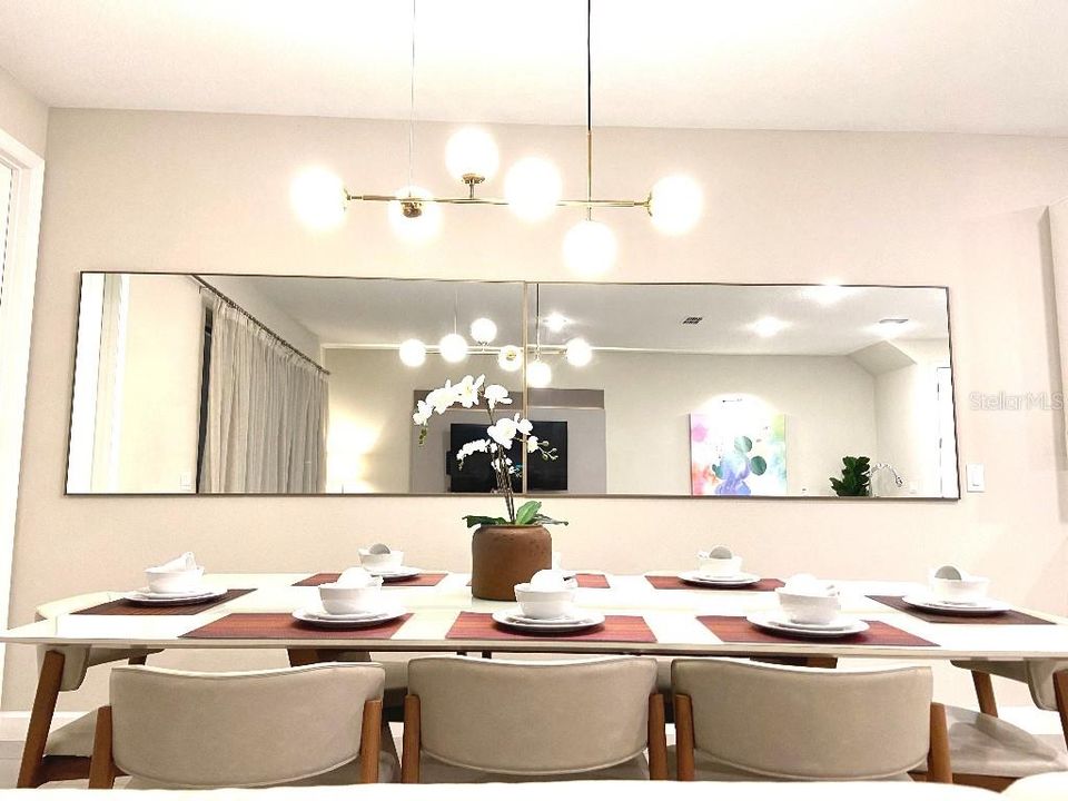 待售: $475,000 (4 贝兹, 4 浴室, 2112 平方英尺)