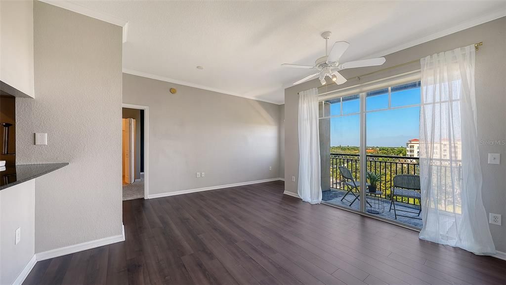 For Rent: $3,000 (3 beds, 2 baths, 1352 Square Feet)