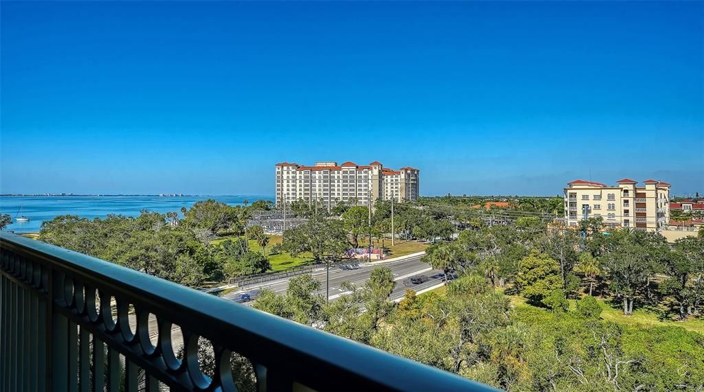 For Rent: $3,000 (3 beds, 2 baths, 1352 Square Feet)