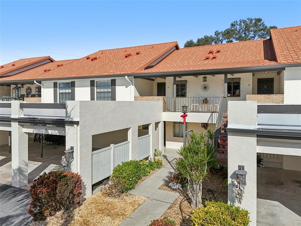 На продажу: $219,900 (2 спален, 2 ванн, 1122 Квадратных фут)