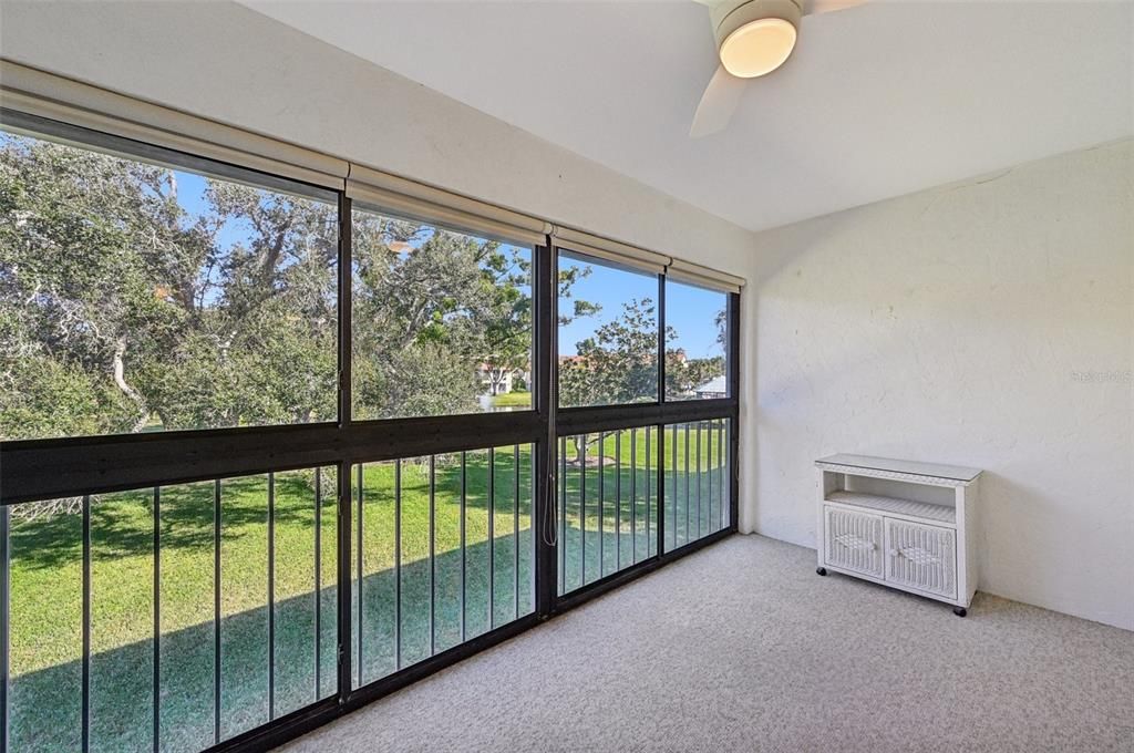 На продажу: $219,900 (2 спален, 2 ванн, 1122 Квадратных фут)