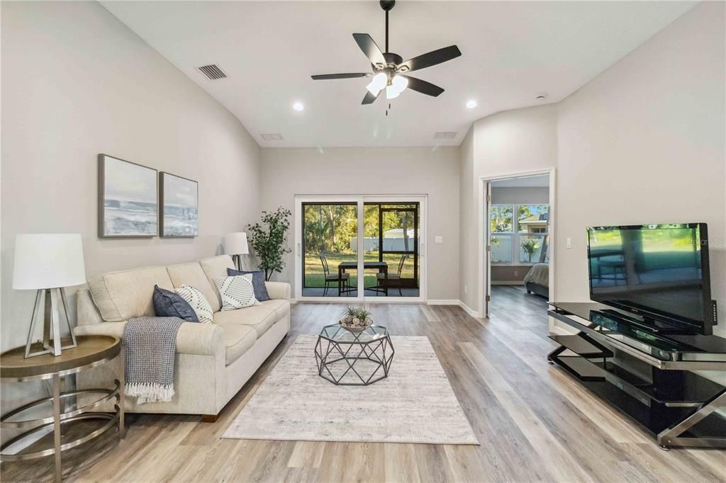 En Venta: $339,000 (3 camas, 2 baños, 1499 Pies cuadrados)