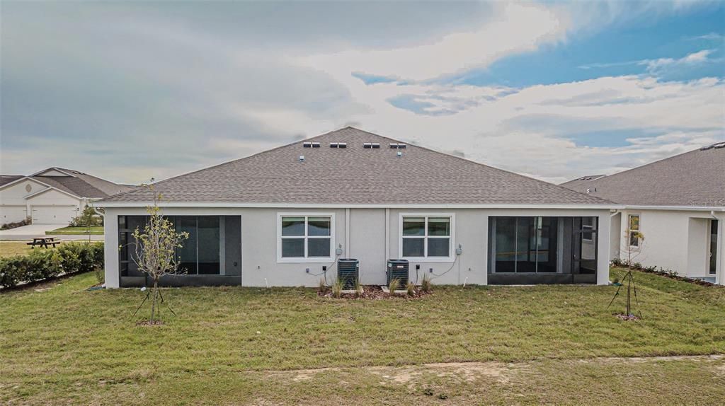 For Rent: $2,400 (3 beds, 2 baths, 1565 Square Feet)