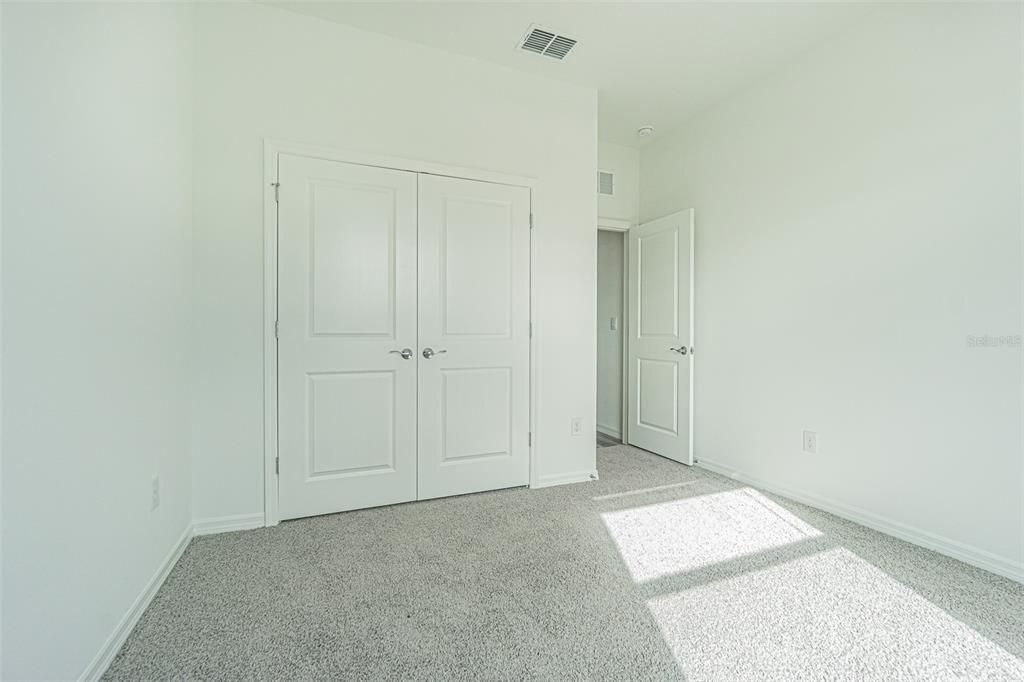 For Rent: $2,400 (3 beds, 2 baths, 1565 Square Feet)