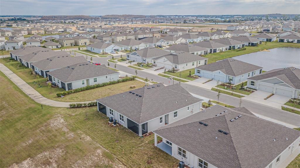 For Rent: $2,400 (3 beds, 2 baths, 1565 Square Feet)