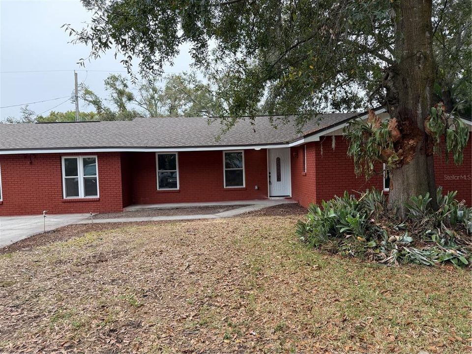 Active With Contract: $470,000 (6 beds, 4 baths, 1903 Square Feet)