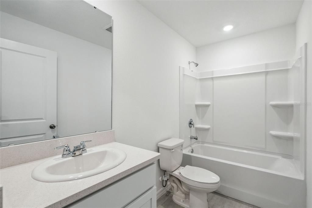 For Rent: $2,100 (3 beds, 2 baths, 1558 Square Feet)
