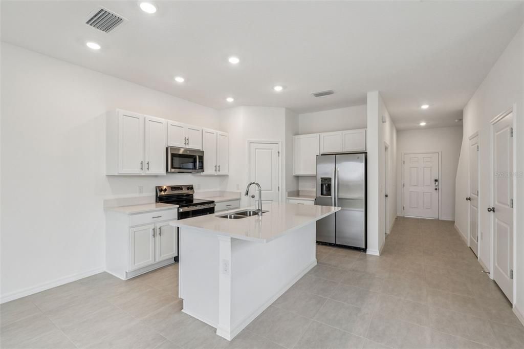 For Rent: $2,100 (3 beds, 2 baths, 1558 Square Feet)