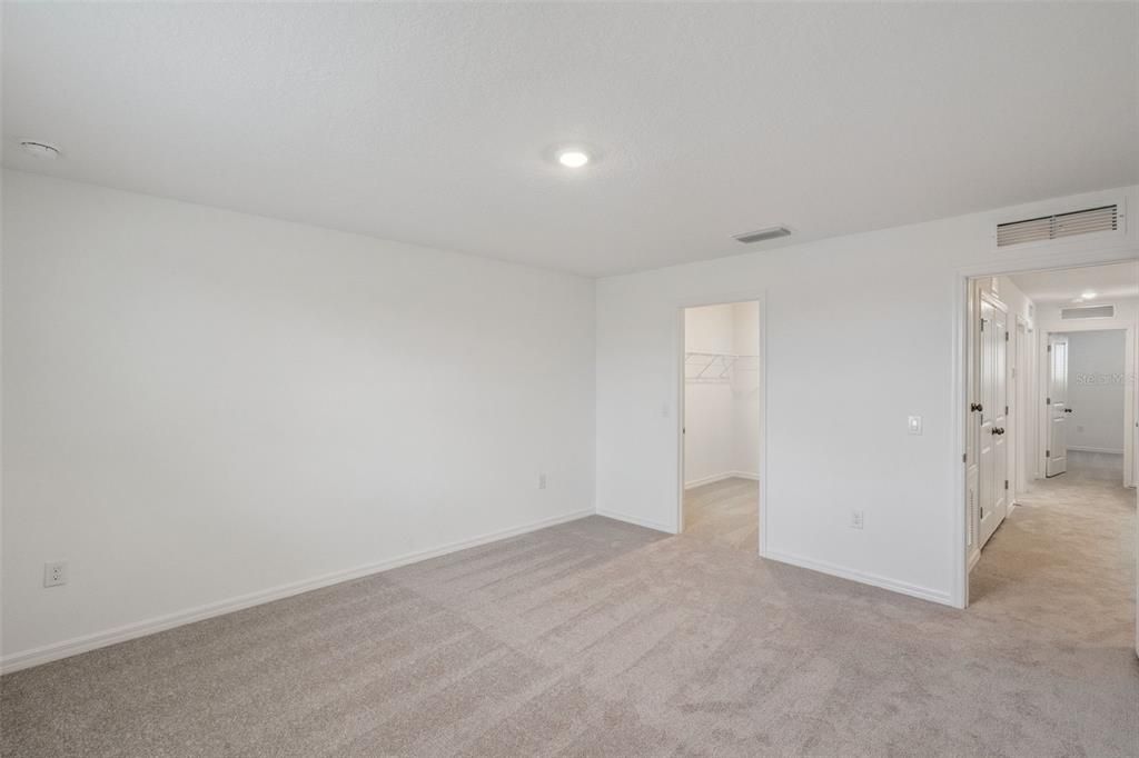 For Rent: $2,100 (3 beds, 2 baths, 1558 Square Feet)