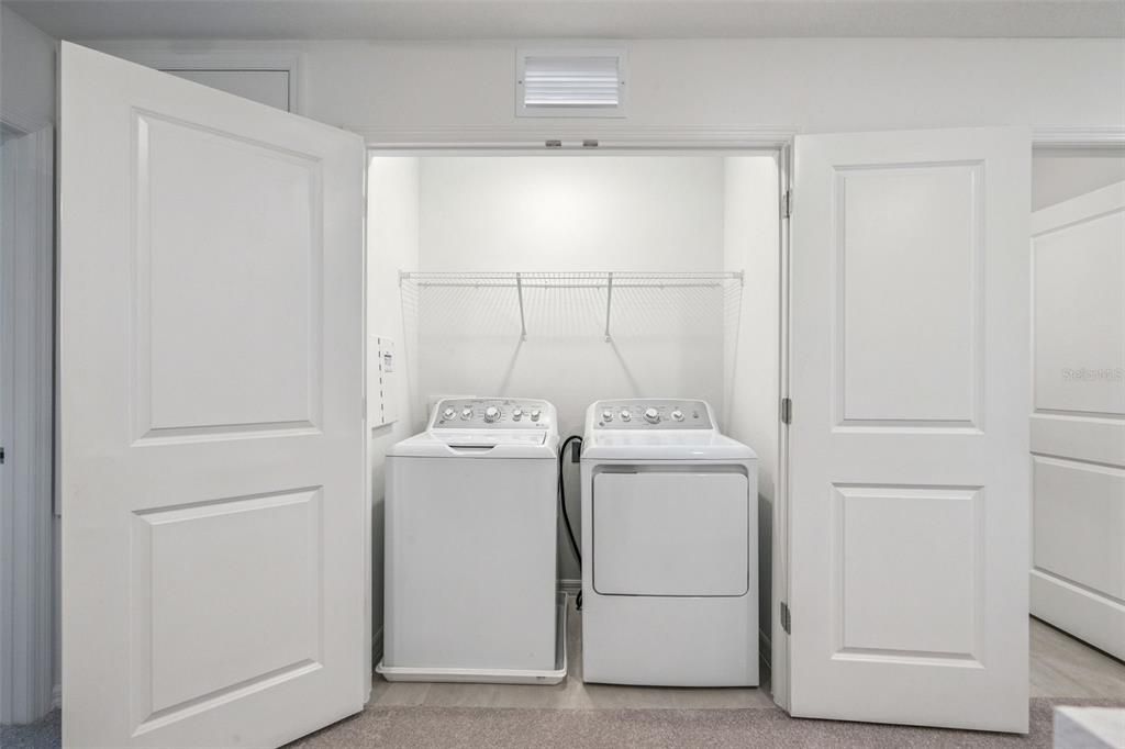 For Rent: $2,100 (3 beds, 2 baths, 1558 Square Feet)