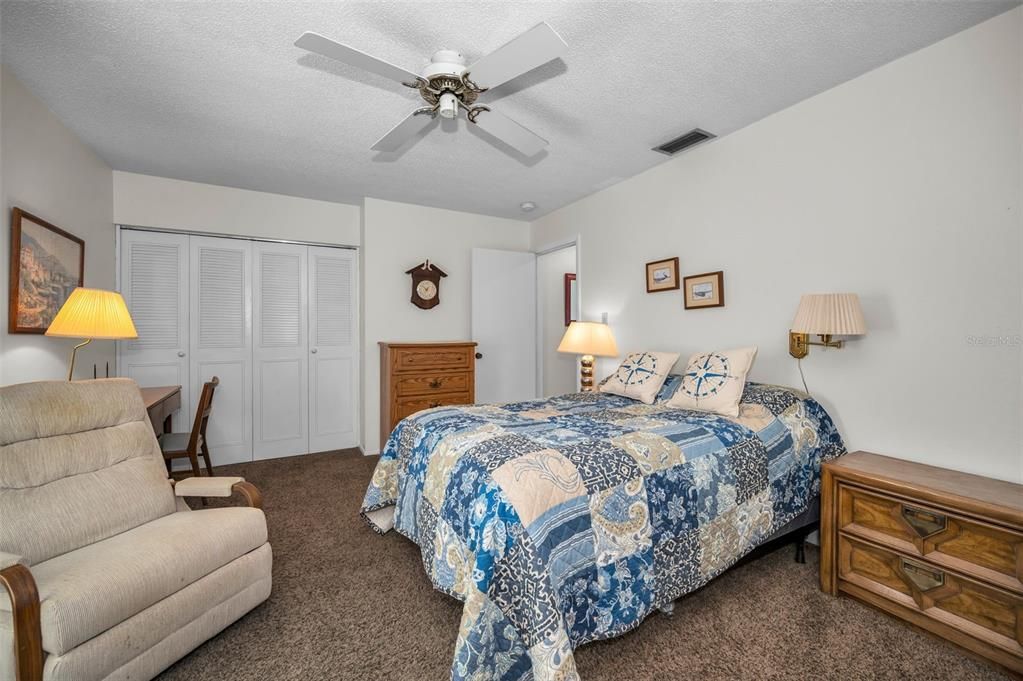 待售: $249,000 (2 贝兹, 2 浴室, 1155 平方英尺)