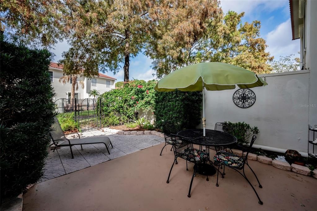 待售: $249,000 (2 贝兹, 2 浴室, 1155 平方英尺)