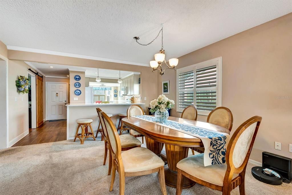 For Sale: $339,900 (3 beds, 2 baths, 1561 Square Feet)