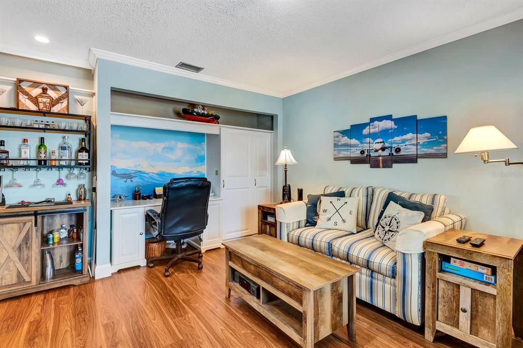 For Sale: $339,900 (3 beds, 2 baths, 1561 Square Feet)