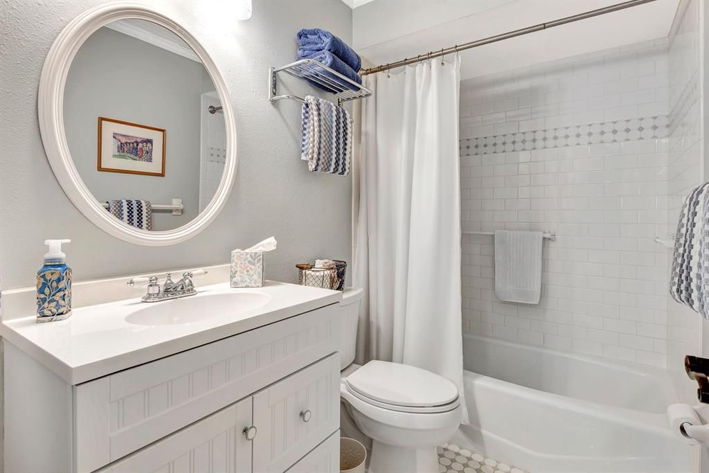 For Sale: $339,900 (3 beds, 2 baths, 1561 Square Feet)