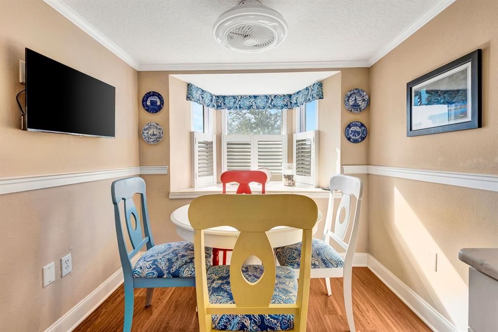 For Sale: $339,900 (3 beds, 2 baths, 1561 Square Feet)