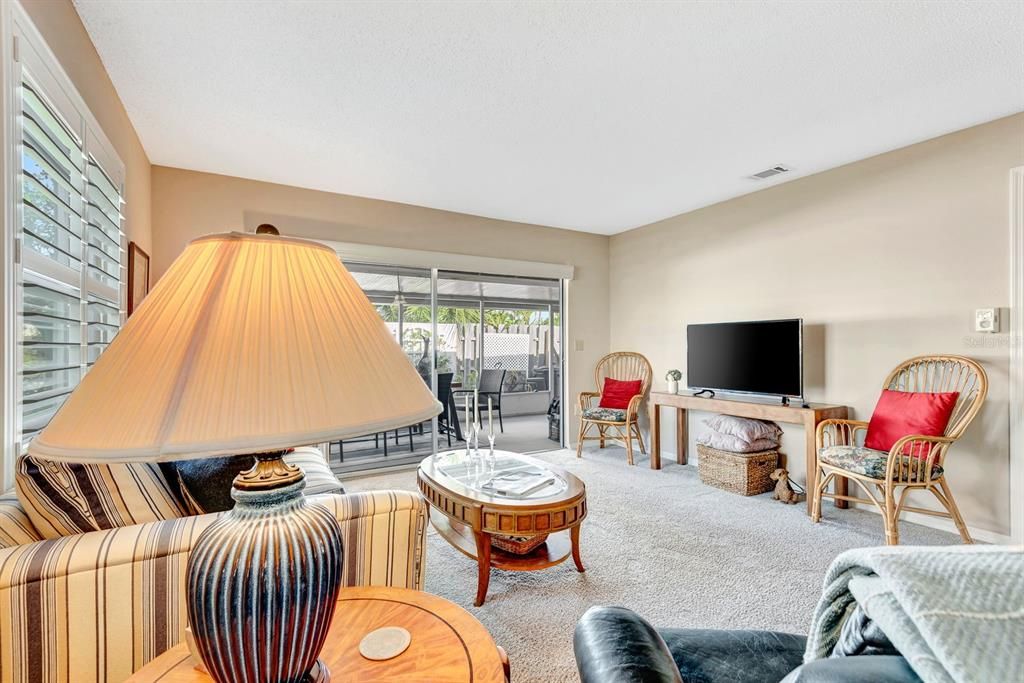 For Sale: $339,900 (3 beds, 2 baths, 1561 Square Feet)