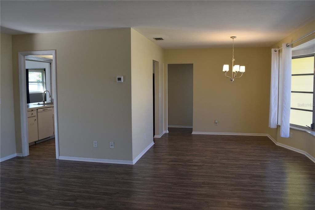 В аренду: $2,150 (3 спален, 2 ванн, 1643 Квадратных фут)