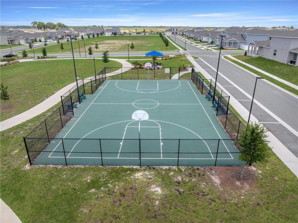 For Rent: $2,450 (4 beds, 2 baths, 2420 Square Feet)