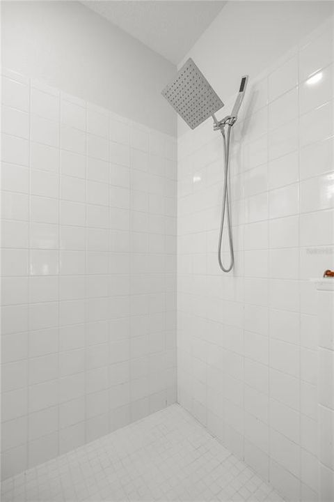 For Rent: $2,450 (4 beds, 2 baths, 2420 Square Feet)