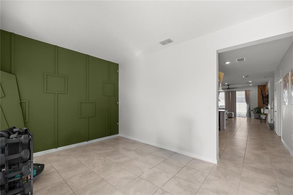 For Rent: $2,450 (4 beds, 2 baths, 2420 Square Feet)