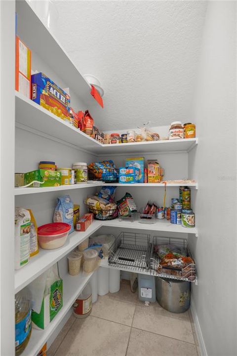 For Rent: $2,450 (4 beds, 2 baths, 2420 Square Feet)