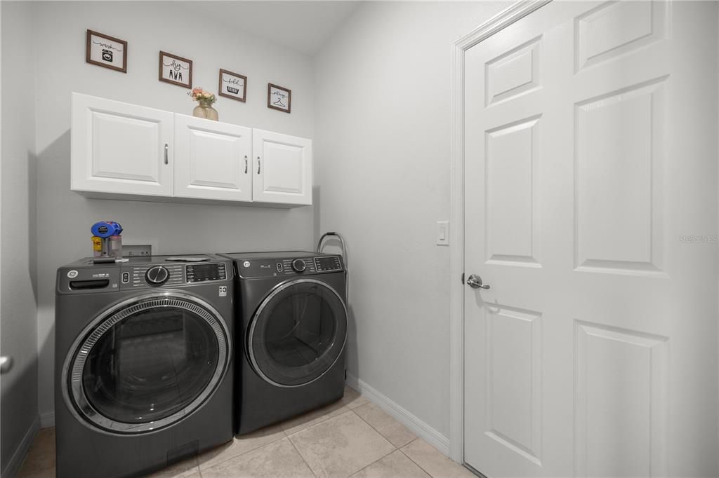 For Rent: $2,450 (4 beds, 2 baths, 2420 Square Feet)