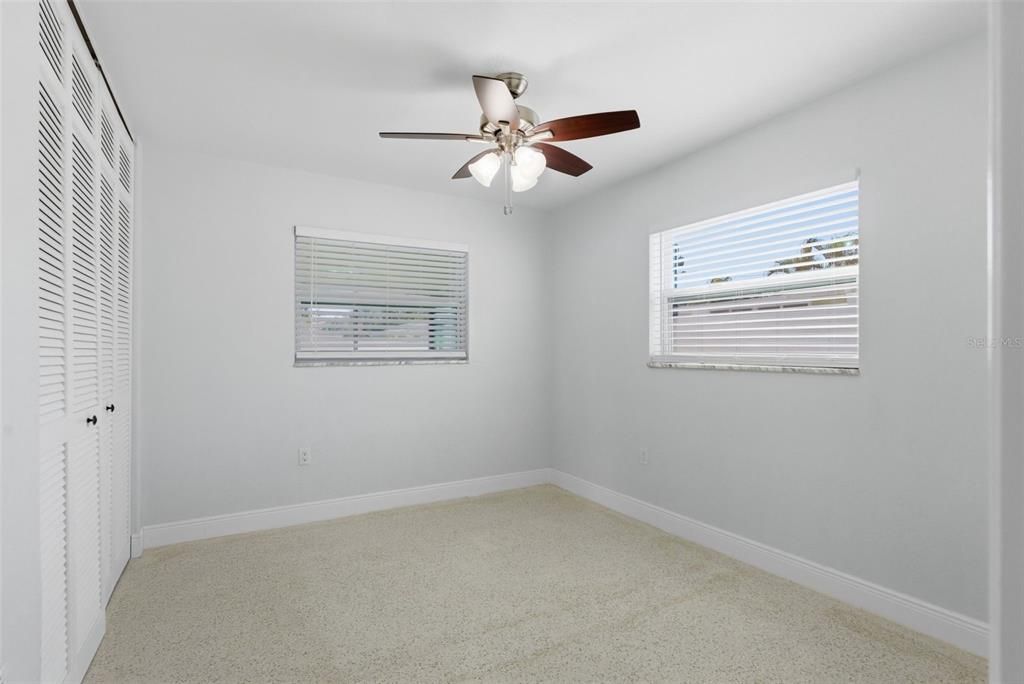 For Sale: $360,000 (3 beds, 1 baths, 1006 Square Feet)