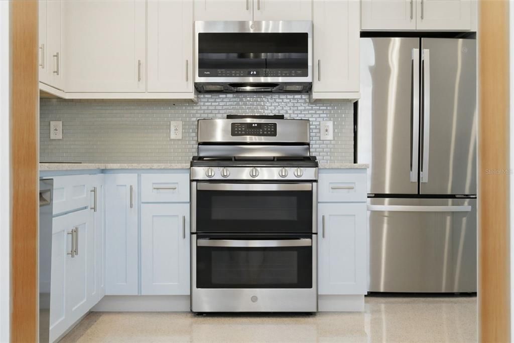 For Sale: $360,000 (3 beds, 1 baths, 1006 Square Feet)