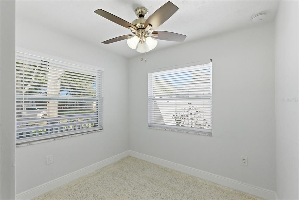 For Sale: $360,000 (3 beds, 1 baths, 1006 Square Feet)