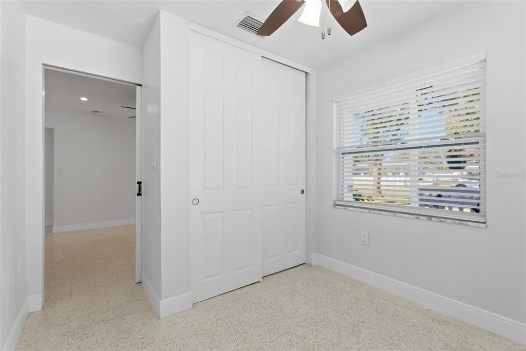 For Sale: $360,000 (3 beds, 1 baths, 1006 Square Feet)