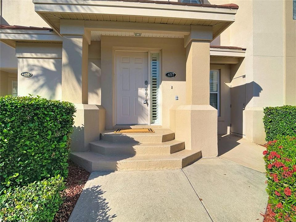 For Sale: $330,000 (3 beds, 2 baths, 1564 Square Feet)