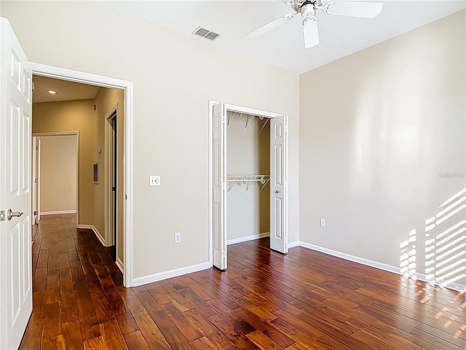 For Sale: $330,000 (3 beds, 2 baths, 1564 Square Feet)