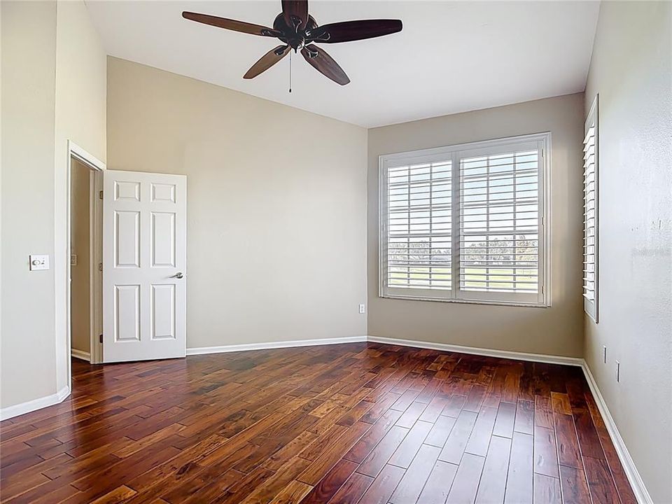 For Sale: $330,000 (3 beds, 2 baths, 1564 Square Feet)