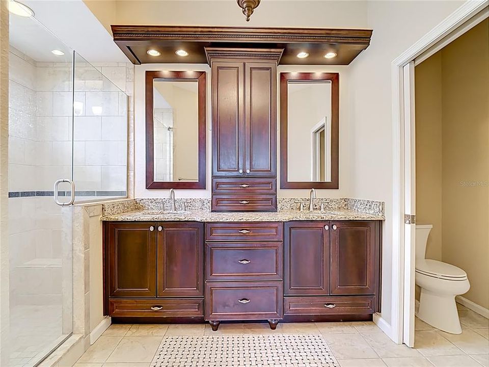 For Sale: $330,000 (3 beds, 2 baths, 1564 Square Feet)