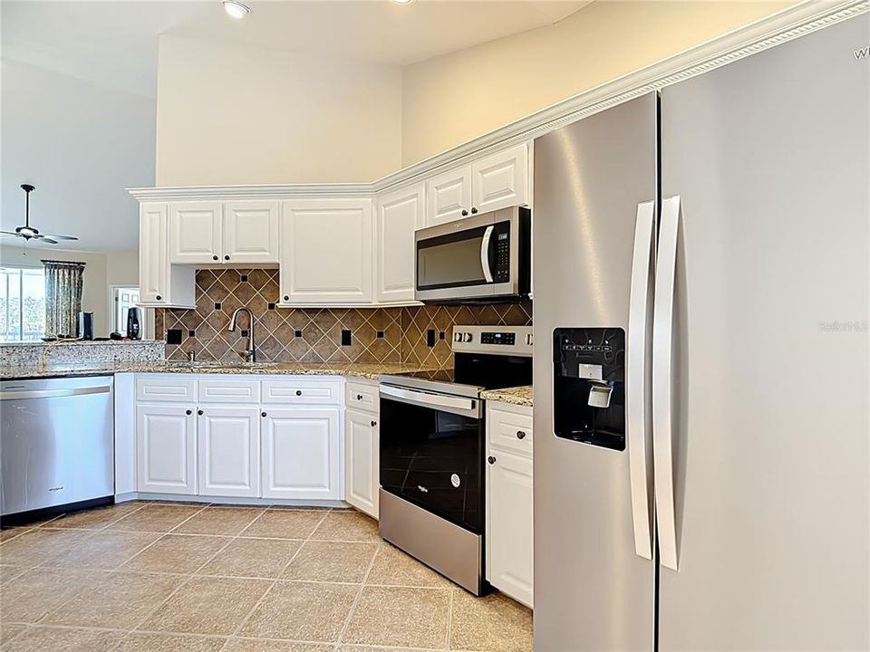 For Sale: $330,000 (3 beds, 2 baths, 1564 Square Feet)