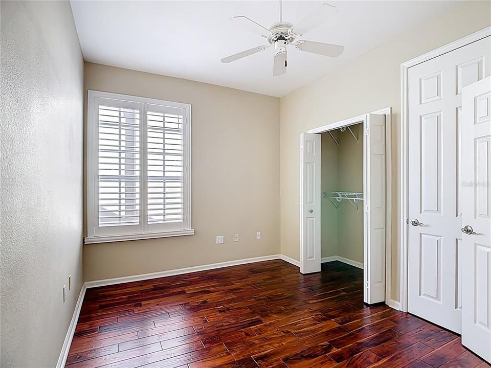 For Sale: $330,000 (3 beds, 2 baths, 1564 Square Feet)