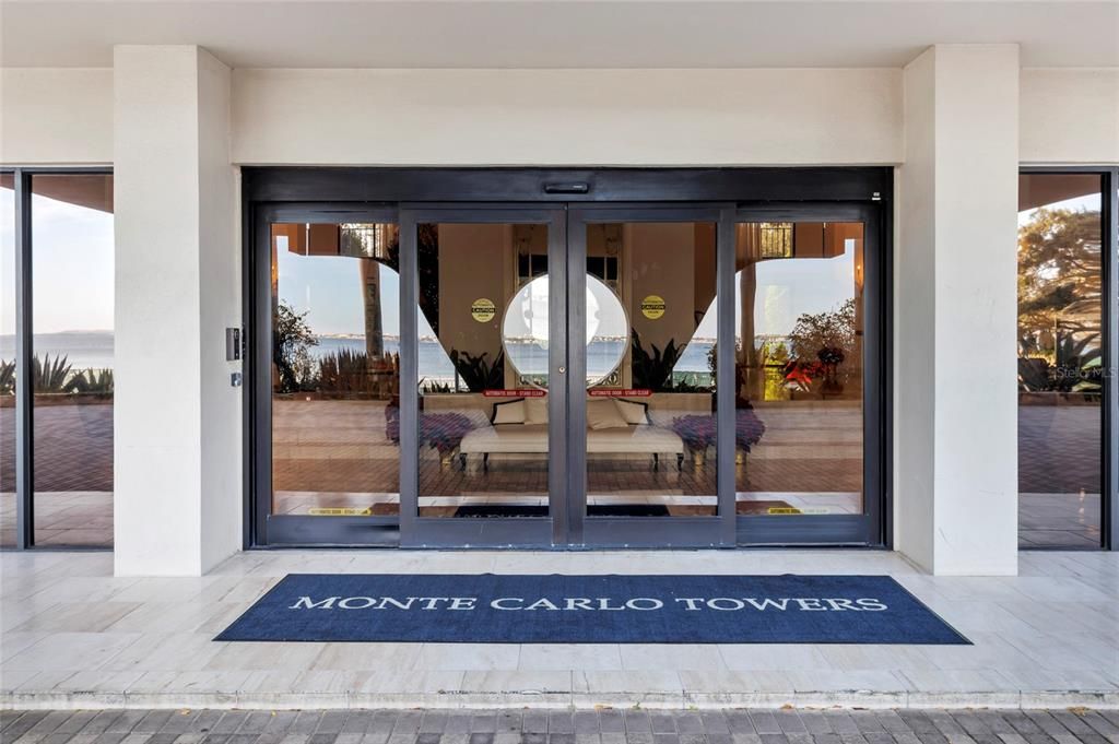 En Venta: $899,000 (2 camas, 2 baños, 1702 Pies cuadrados)