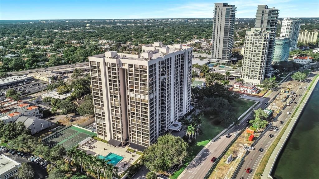 En Venta: $899,000 (2 camas, 2 baños, 1702 Pies cuadrados)