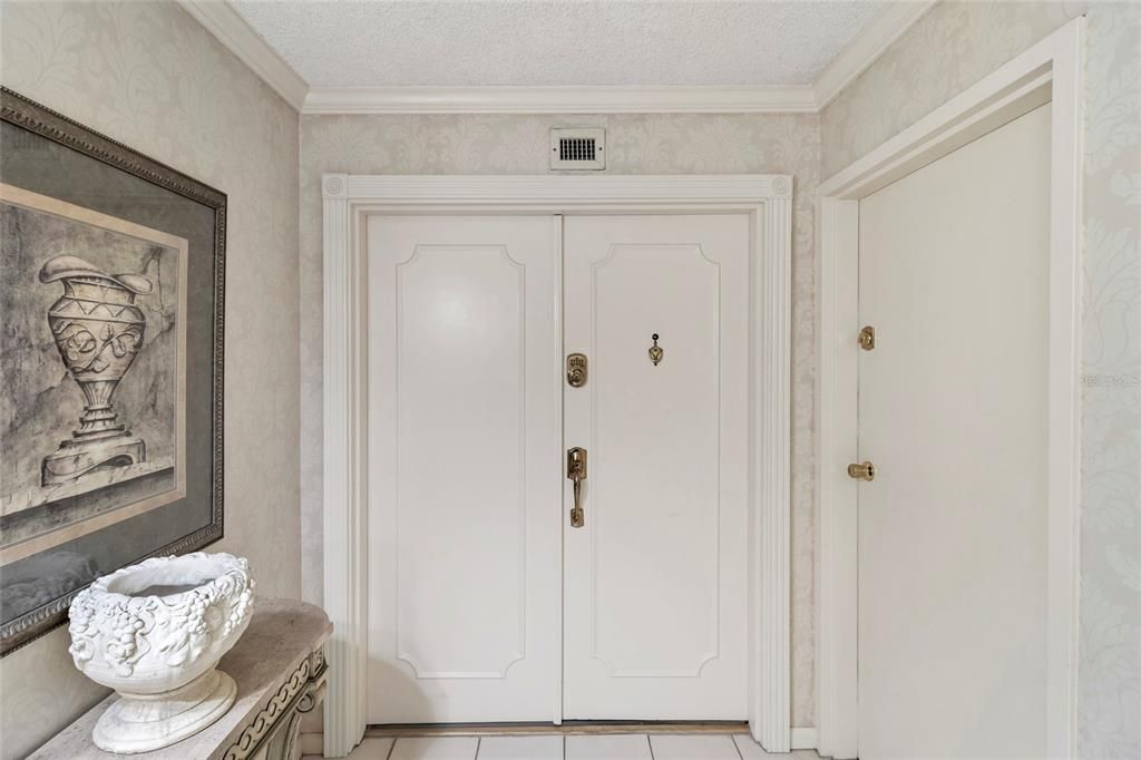 En Venta: $899,000 (2 camas, 2 baños, 1702 Pies cuadrados)