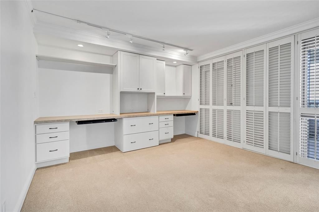 En Venta: $899,000 (2 camas, 2 baños, 1702 Pies cuadrados)