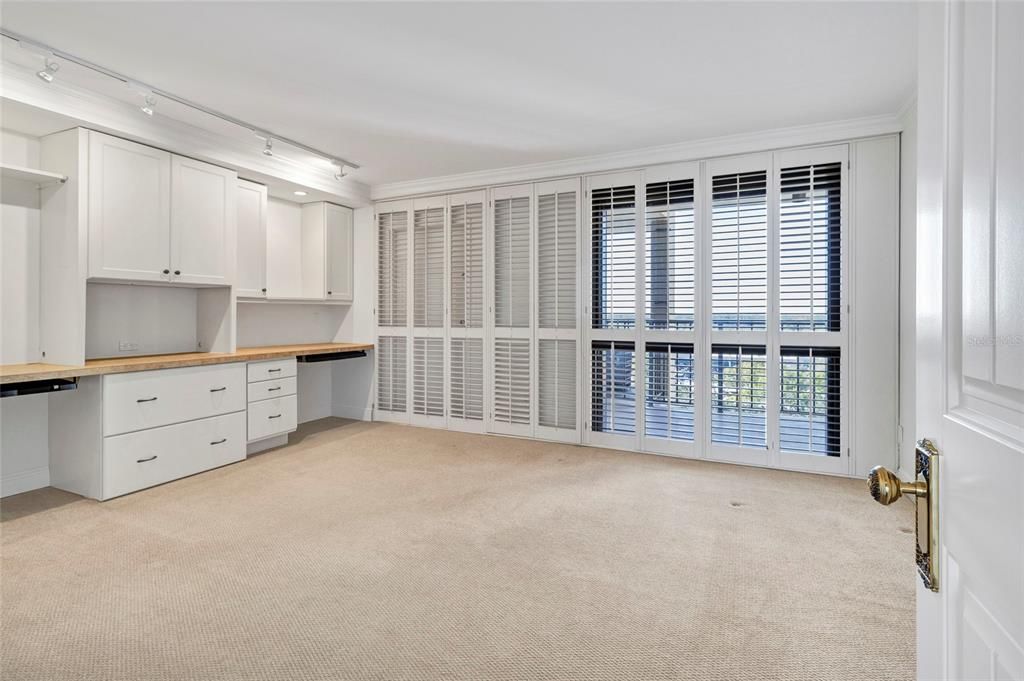 En Venta: $899,000 (2 camas, 2 baños, 1702 Pies cuadrados)